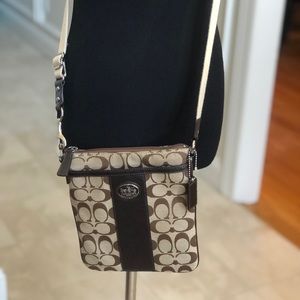 Authentic Coach crossbody
